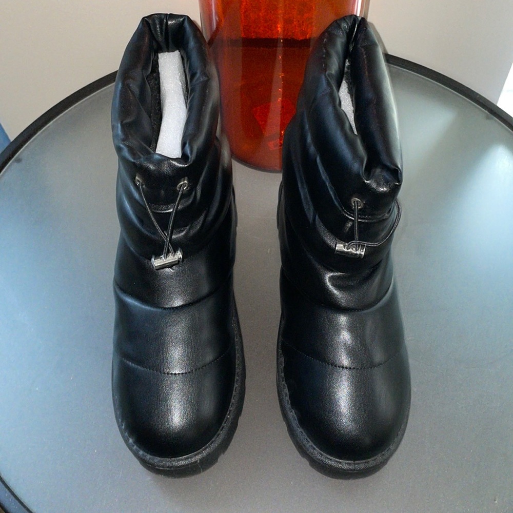 Bamboo | Women’s Black Let’s Talk Puffer Boots